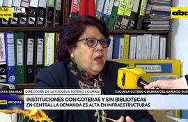 Video: Escuela desarrolla clases entre goteras