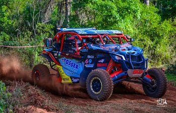 Daniel Schmieglitz y Shirley Toledo sobresalieron en la clasificación general 4x4 y la categoría UTV.