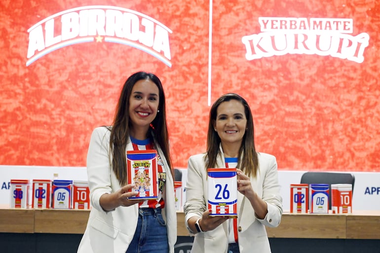 Jazmín Díaz, gerente de Marketing de Santa Margarita, fabricante de la marca Kurupí, y Silvia Caballero, gerente de Marketing y Comercial de la APF.