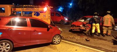 El choque frontal entre dos vehículos dejó un fallecido en Mora Cue, Luque.