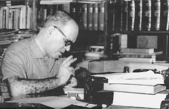 João Guimarães Rosa en una fotografía tomada en 1966 y que pertenece a la colección de su familia. Este año se celebran los 70 años de su destacada obra "Grande Sertão: veredas".