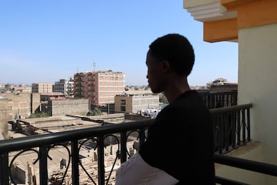 Unos 180.000 africanos repatriados este año desde Sudáfrica por ataques xenófobos regresan a sus países, pero la mayoría lo hacen sin trabajo, sin bienes, con familias partidas y la sensación de que una frontera africana les arrancó la vida que habían construido durante años. EFE/ Diego Nicolás Alonso