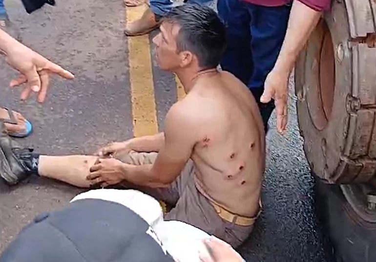 "Balín de goma" del Gobierno para los cañicultores de Troche que exigen la terminación del tren de molienda. 