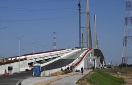 Vista del puente Héroes del Chaco.