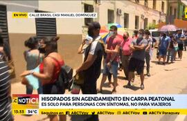 Largas filas en pleno sol para realizarse hisopado frente al Ministerio de Salud