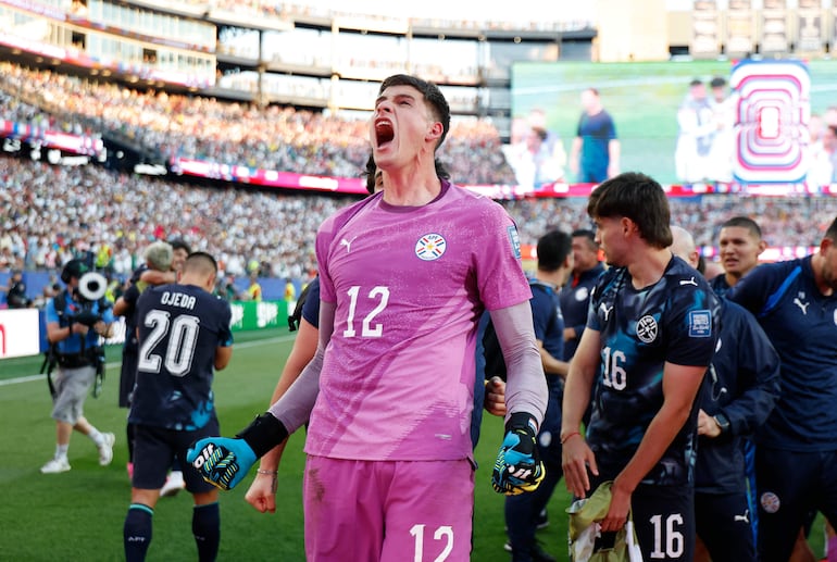 Orlando Gill destroza un récord de Chilavert y firma la mejor actuación paraguaya en los Mundiales - Mundial de Fútbol