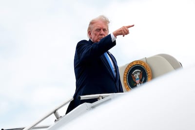 Imagen ilustrativa: el presidente estadounidense Donald Trump aborda el Air Force One en el Aeropuerto Municipal de Morristown.