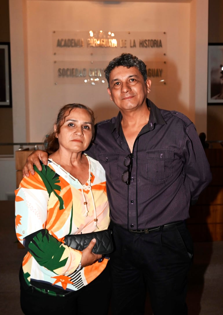 Cristina Oviedo de Pereira junto con Jorge Pereira.