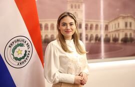 La nueva ministra de la Juventud, Salma Agüero.