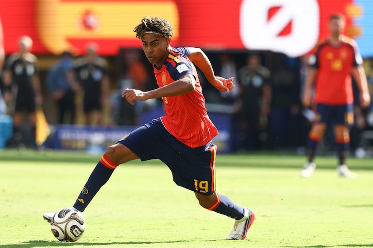 Lamine Yamal no tuvo el partido esperado, pero España saltó al título.