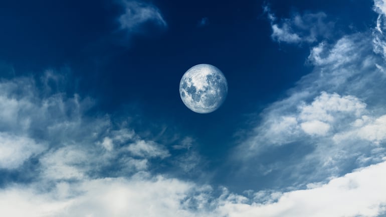 Luna.