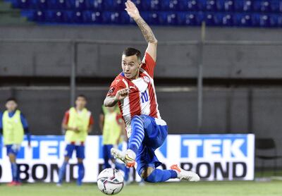 El remate de Alejandro Romero Gamarra que terminará en el segundo gol albirrojo frente a Venezuela.