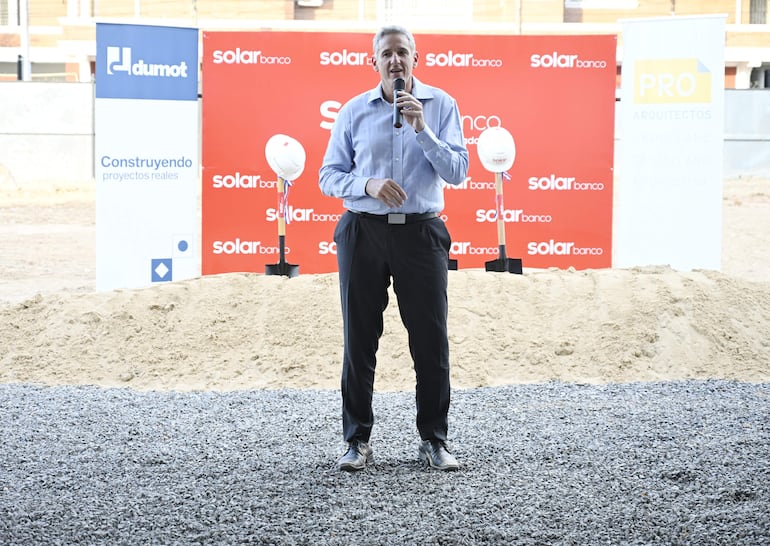 El presidente de Solar Banco, Felipe Burró, destacó las virtudes del edificio que será construido en avenida San Martín y Tte. Héctor Vera de Asunción.