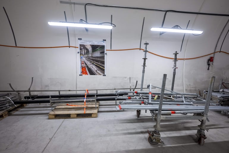 Una vista de una nueva galería técnica construida en el proyecto Hilumi HL-LHC; este nuevo imán superconductor permitirá concentrar haces de partículas y aumentar el número de colisiones, en la Organización Europea para la Investigación Nuclear (CERN), en Meyrin cerca de Ginebra, Suiza, 26 de junio de 2026.   