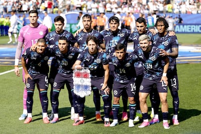 El once inicial de Paraguay posa para la foto de equipo antes del partido de dieciseisavos de final de la Copa Mundial de la FIFA 2026 entre Alemania y Paraguay, en Boston, EE. UU.