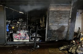 El incendio causó cuantiosos daños materiales al afectar las casillas y mercaderías.