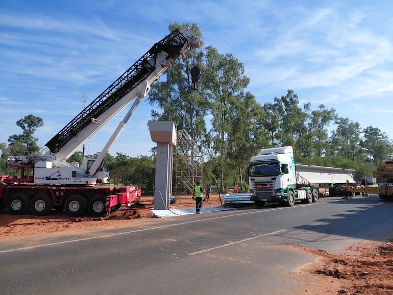 construcción del viaducto de retorno de Tape Tuja, Luque