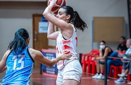 El femenino de Félix Pérez Cardozo inició con victoria la defensa del título, contra San José.