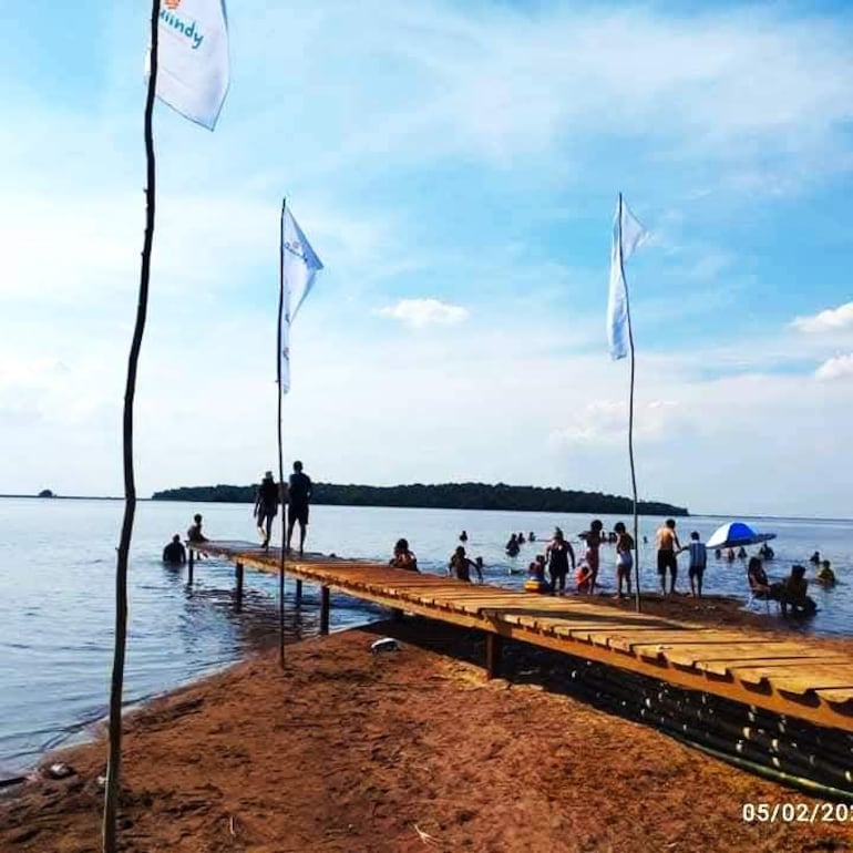 El lago Ypoá es uno de los recursos naturales y turísticos que atrae a numerosos visitantes en Quiindy.