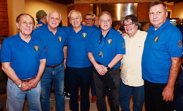 Luis Palumbo, Carlos Jorge Altieri, Juan Vierci, Dr. Fernando Velázquez Vezetti, Arnaldo Martínez Prieto y José Franco Troche.