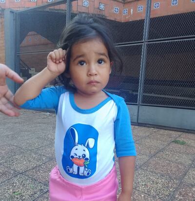 Niña de dos años aproximadamente encontrada en la vía publica en Asunción.