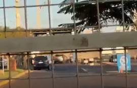 Supuesto auto narco paraguayo se fugó de la Aduana en Argentina