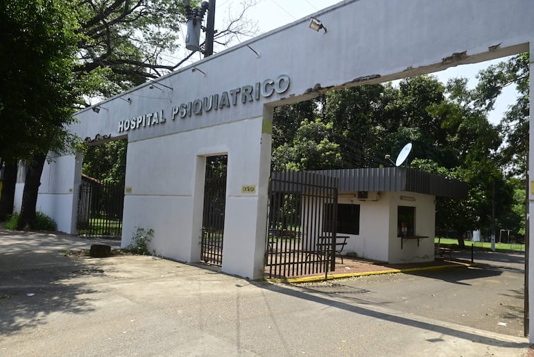 Fachada del Hospital Psiquiátrico, dependiente del Ministerio de Salud Pública (MSPBS). 