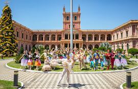 El Ballet Clásico y Moderno Municipal (BCMM) representará el segundo acto de "El Cascanueces" frente al Palacio de López.