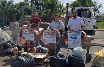 FOTO - COLECTA DE RECICLADOS
De Patricia.Alvarenga <patricia.alvarenga@abc.com.py>
Destinatario Interior <interior@abc.com.py>, Fotografía <foto@abc.com.py>
Fecha 17-06-2024 15:00 17-06-2024
