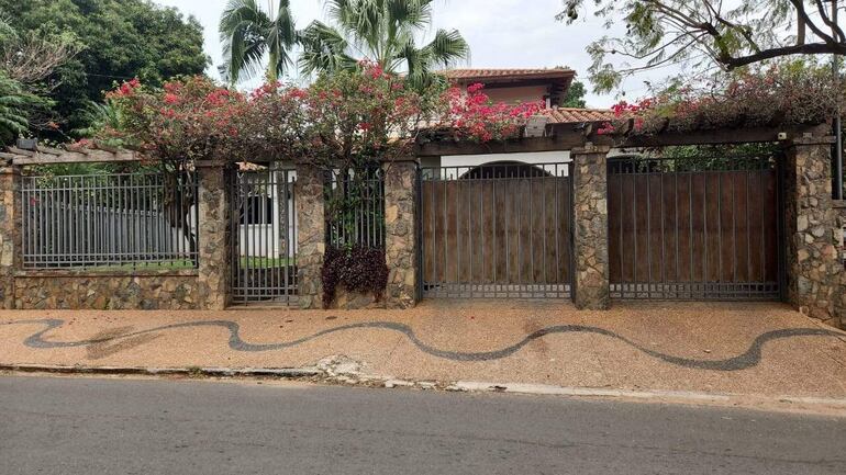 Vivienda para la cual Hernán Rivas compró muebles y la usó como oficina exclusiva en pandemia.