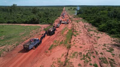 Enfrentamiento entre policías y campesinos en Lusipar.