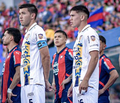 Alexis Villalba Mosqueda (26 años) y Lucas David Monzón (22), zagueros centrales del Sportivo Luqueño.