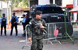 El complejo hotelero donde se encuentra el centro de cómputos de las elecciones de Honduras está custodiado por las Fuerzas Armadas.