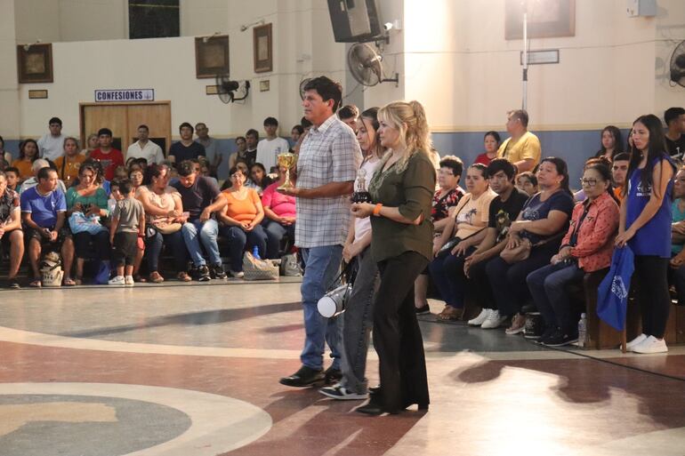 Importante concurrencia de fieles en el tercer día del novenario de la Virgen de Caacupé.