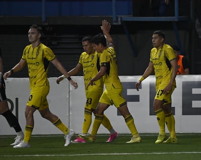 Festejo canario en Campo Grande tras un gran triunfo en el cierre de la tercera fecha del torneo Apertura.
