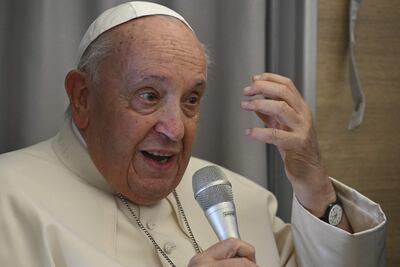 El papa Francisco habla durante su regreso de Mongolia.  (AFP)