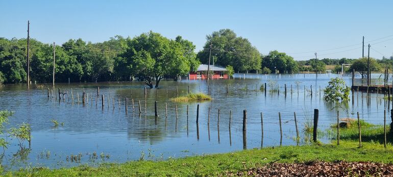 Algunas viviendas ya están totalmente bajo agua.
