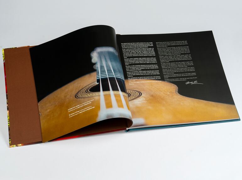 La reconocida guitarrista Berta Rojas presenta una obra maestra en tres dimensiones.