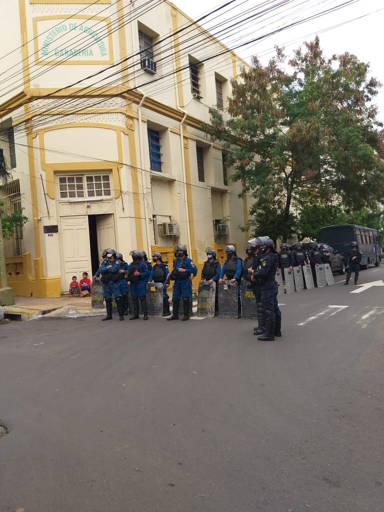 /pf/resources/images/abc-placeholder.png?d=2394