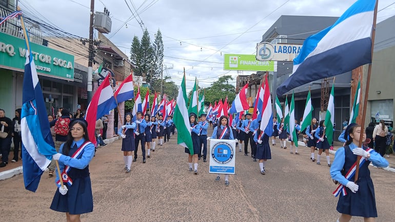Caaguazú cumple 181 años de fundación y celebró con un gran desfile cívico-estudiantil