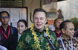 Elon Musk lanza en Bali su red Starlink para ampliar el acceso a internet en Indonesia