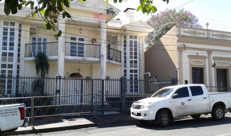 La casa del exsenador González Daher, en Luque, figuraba como la dirección de la inmobiliaria Principe Di Savoia.