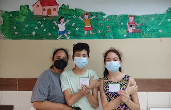 El Hospital de Clínicas continúa con la campaña de la vacunación.