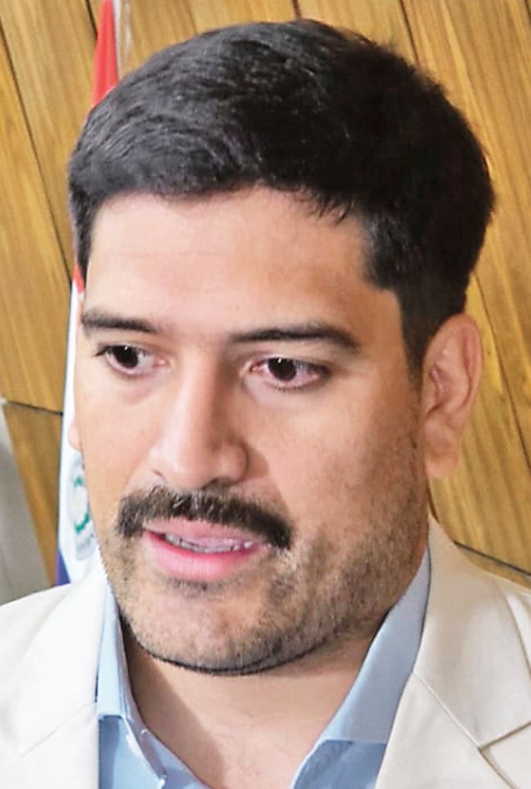 Diputado Mauricio Espínola.