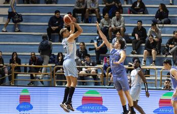 Gabriel Peralta en la fase de grupos contra Regatas. El santo aportó lo suyo contra Corinthians.