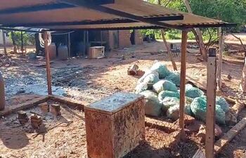 Pobladores de la compañía Posta Leiva de J. Augusto Saldívar denunciar fétido olor de un gallinero de la zona.