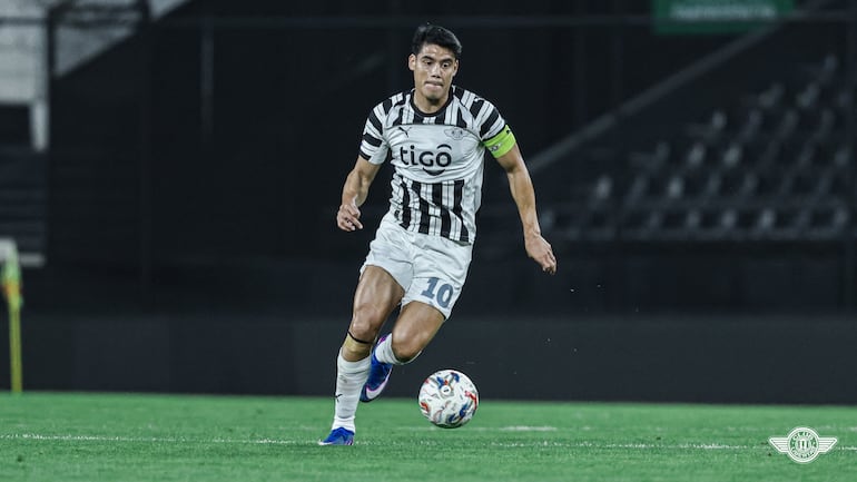 Lorenzo Melgarejo (35 años), capitán de Libertad, se prepara para el torneo Clausura.