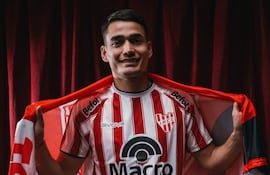 El volante ofensivo paraguayo, Wilder Viera Caballero (24 años), en su presentación en Instituto de Córdoba, de la Primera División de Argentina.
