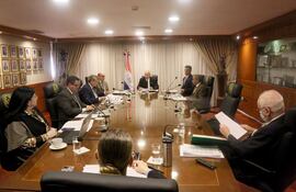 Los ministros de la Corte Suprema de justicia, con ausencia del ministro Gustavo Santander Dans, en sesión ordinaria.