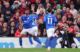 Omar Alderete, en el festejo de su gol para el Sunderland.